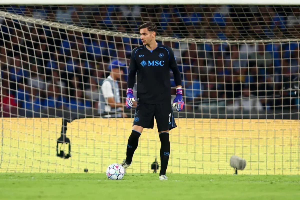 Portero de Napoli preparado para el juego