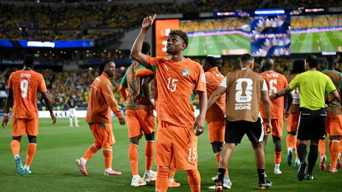 Jugador de Costa de Marfil celebrando en el partido
