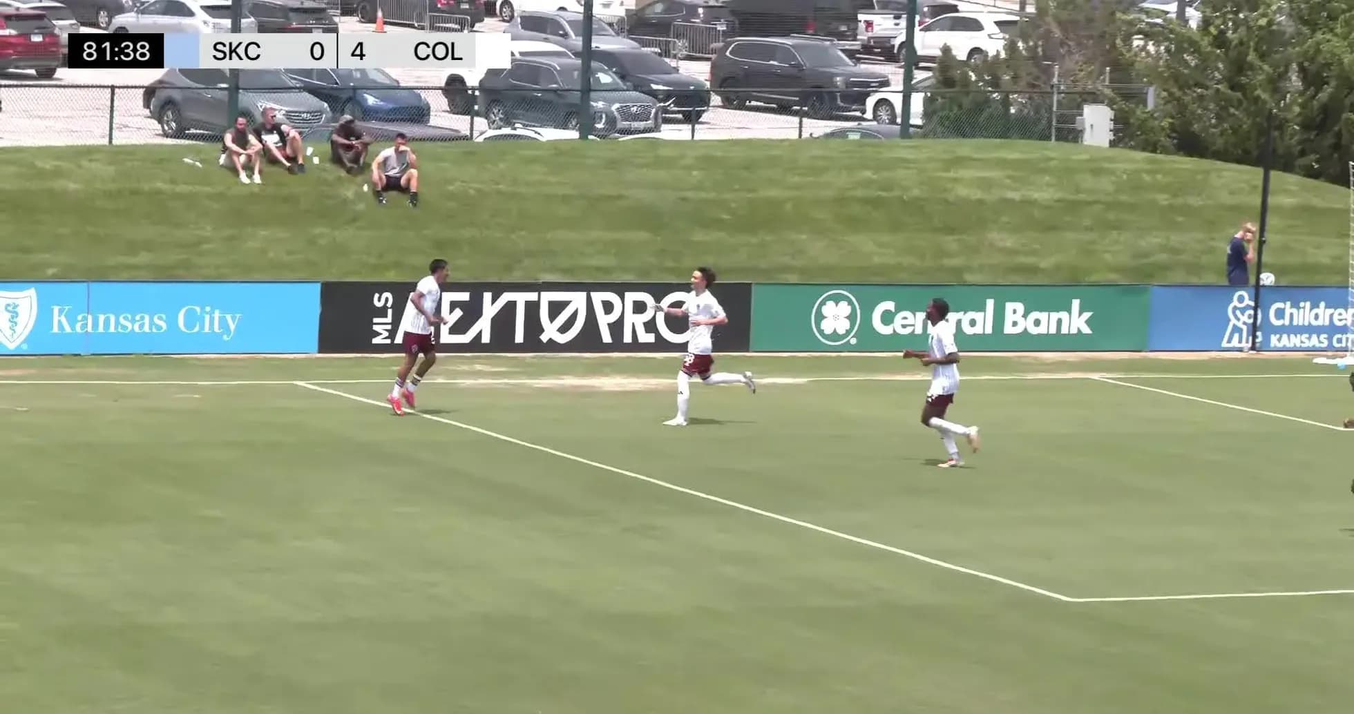 Jugadores de Colorado Rapids II celebrando un gol
