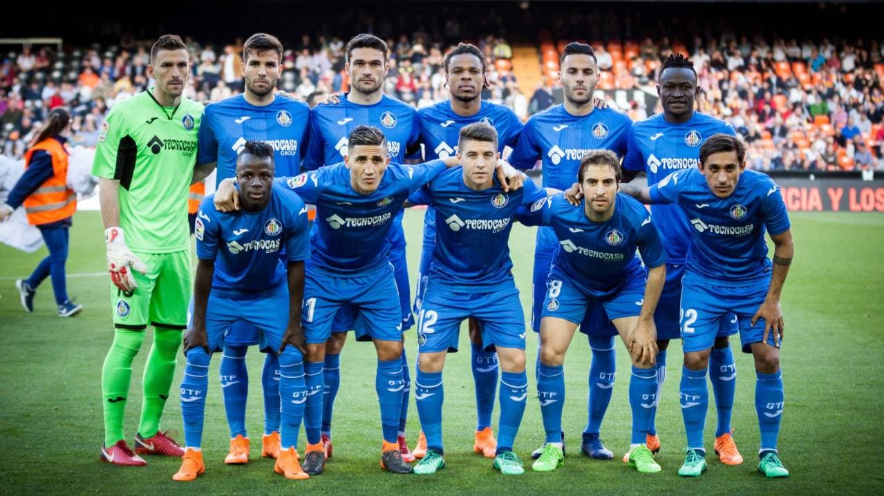 Jugadores de Getafe en formación para el partido