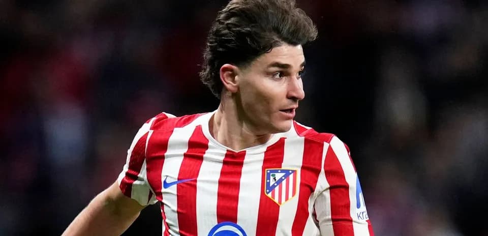 Jugador de Atlético de Madrid en acción durante partido