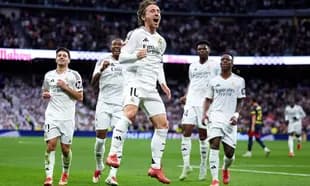 Jugadores de Real Madrid celebrando un gol