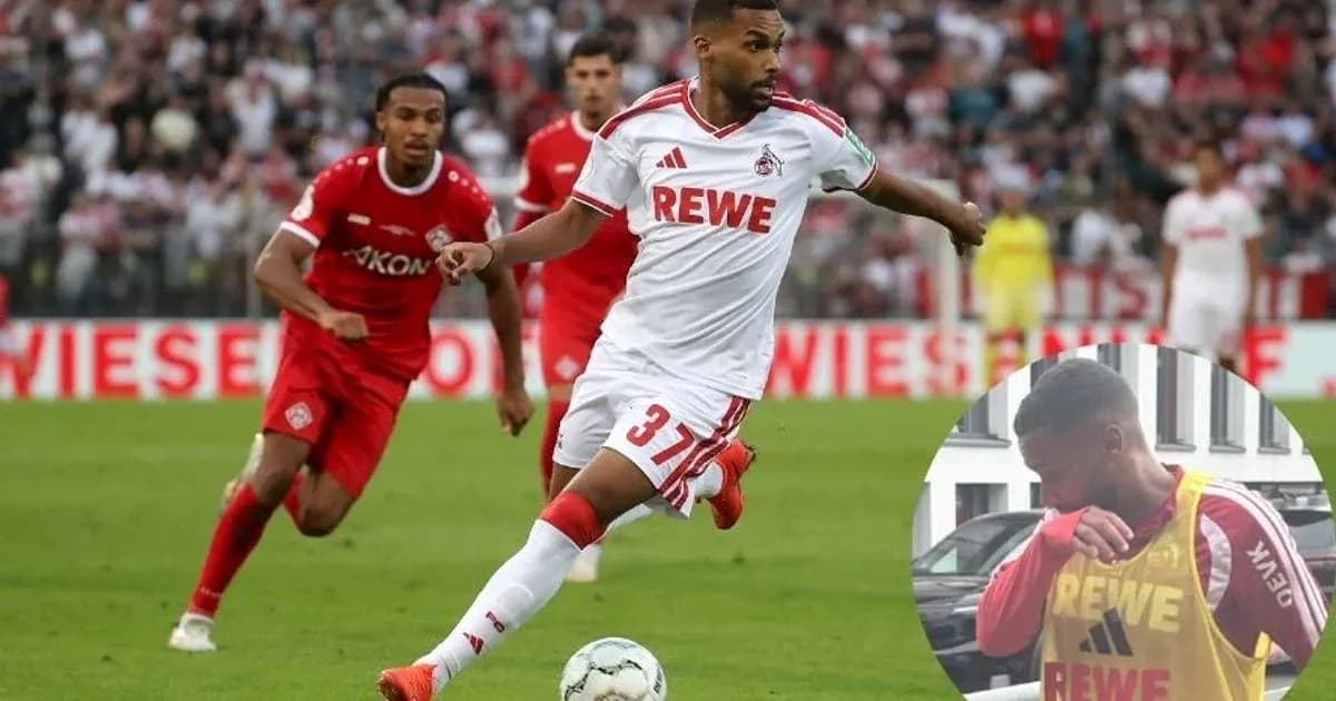 Jugador del 1. FC Köln corriendo con el balón