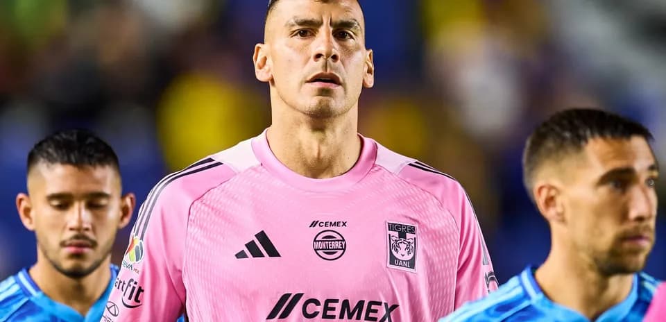 Portero de Tigres UANL en el partido