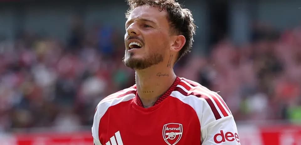 Jugador de Arsenal en acción durante el partido