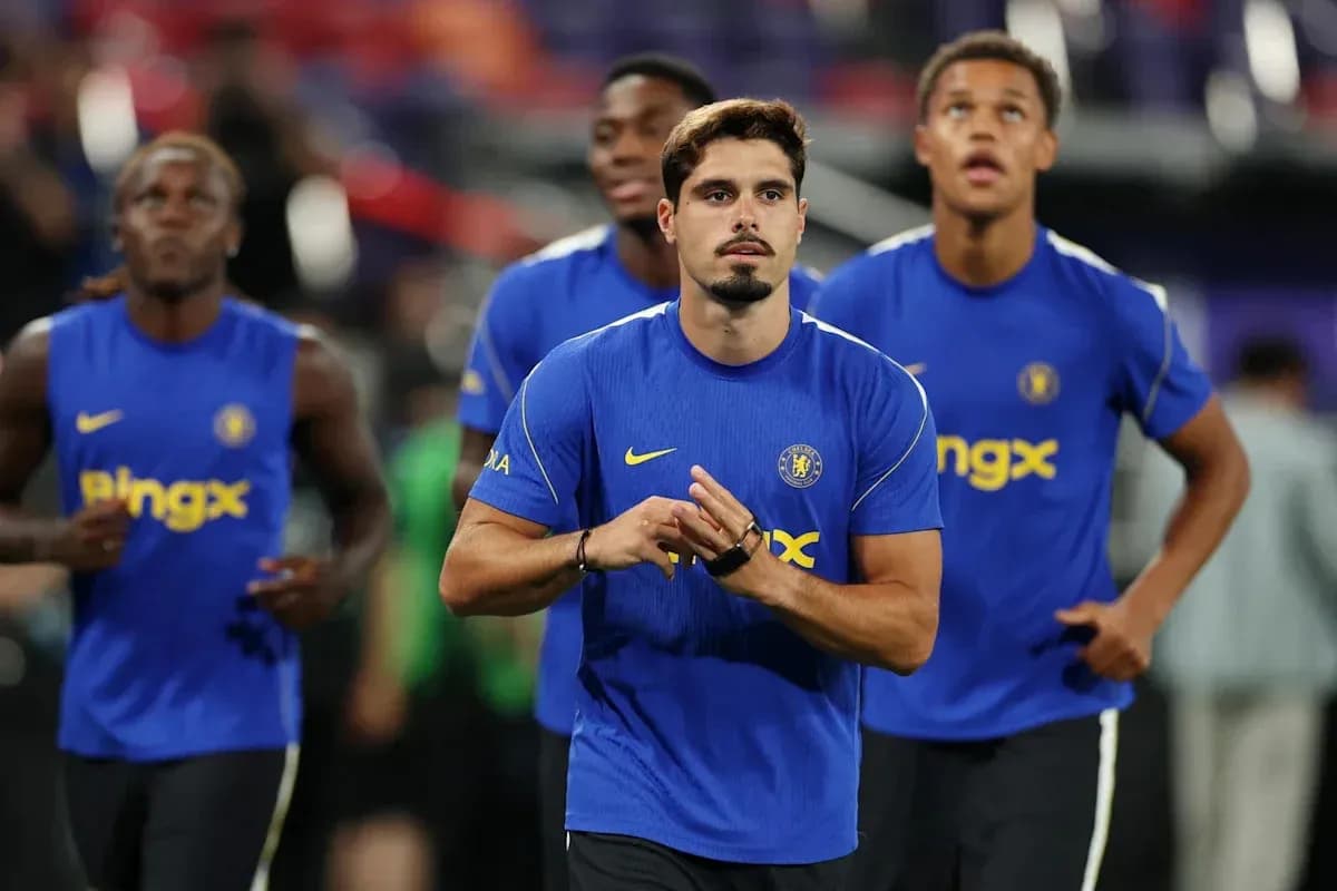 Jugadores de Chelsea calentando antes del partido