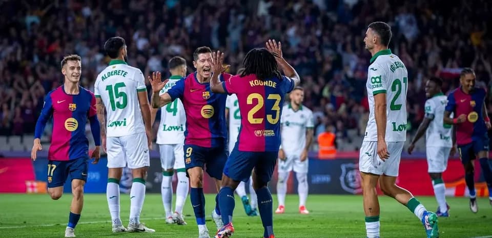 Jugadores de Barcelona celebrando un gol