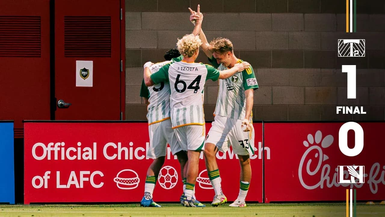 Jugadores del Portland Timbers II celebrando un gol