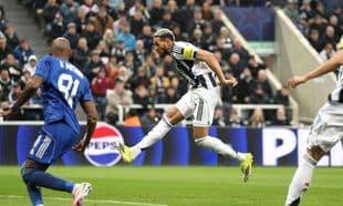 La batalla estratégica entre Newcastle y Qarabag