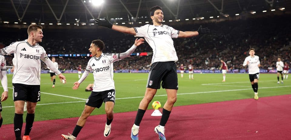 Jugadores de Fulham celebrando un gol