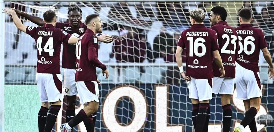 Jugadores del Torino celebrando un gol