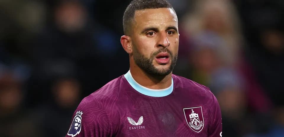 Jugador de Burnley en acción durante un partido