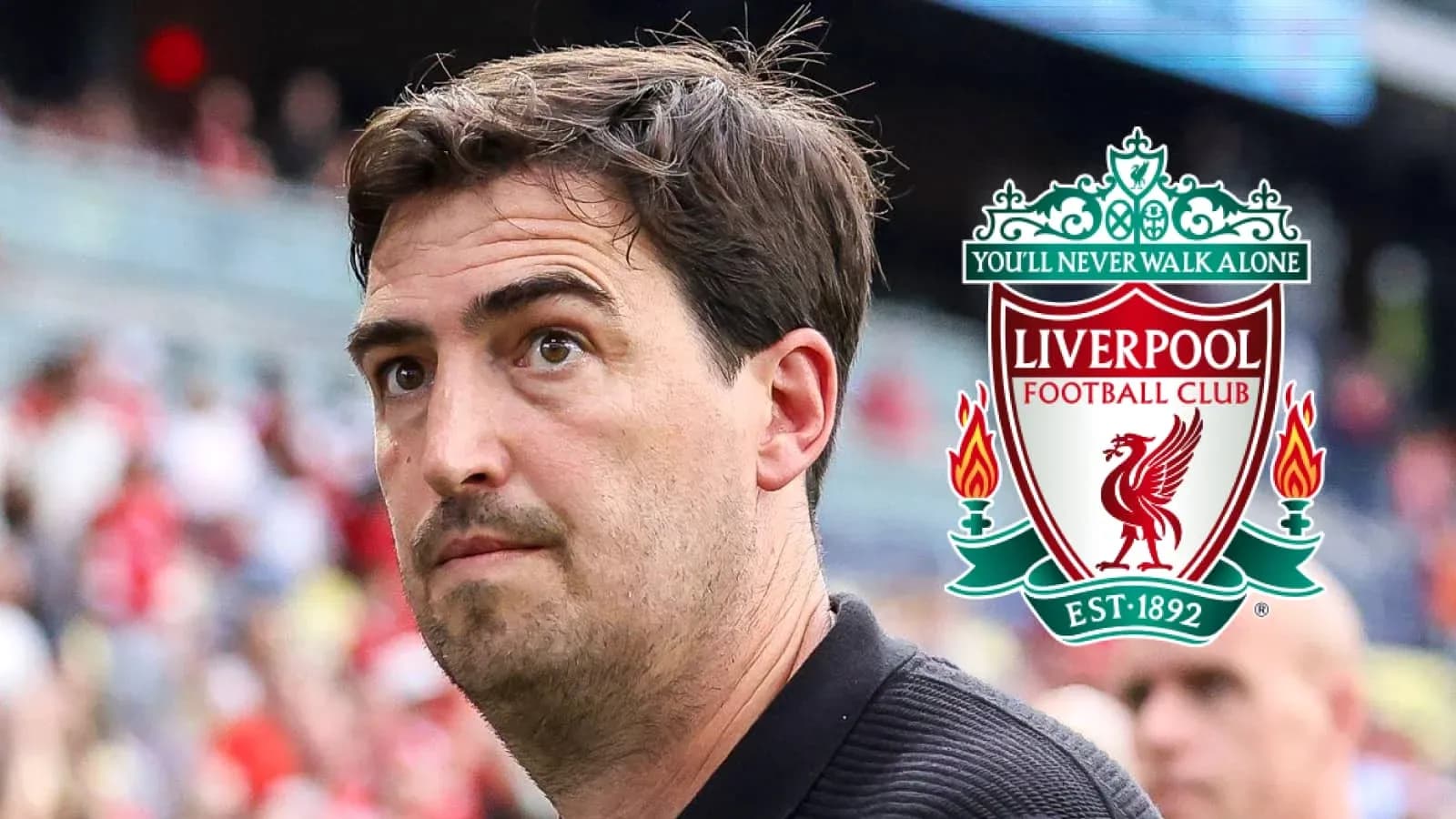 Entrenador de Liverpool en el campo antes del partido