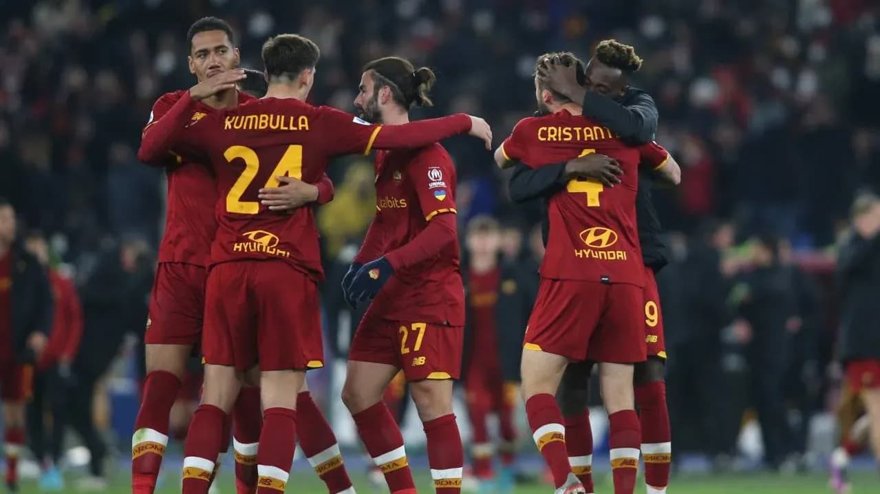 Jugadores de AS Roma celebrando una victoria