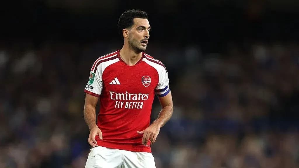 Jugador de Arsenal en acción durante un partido