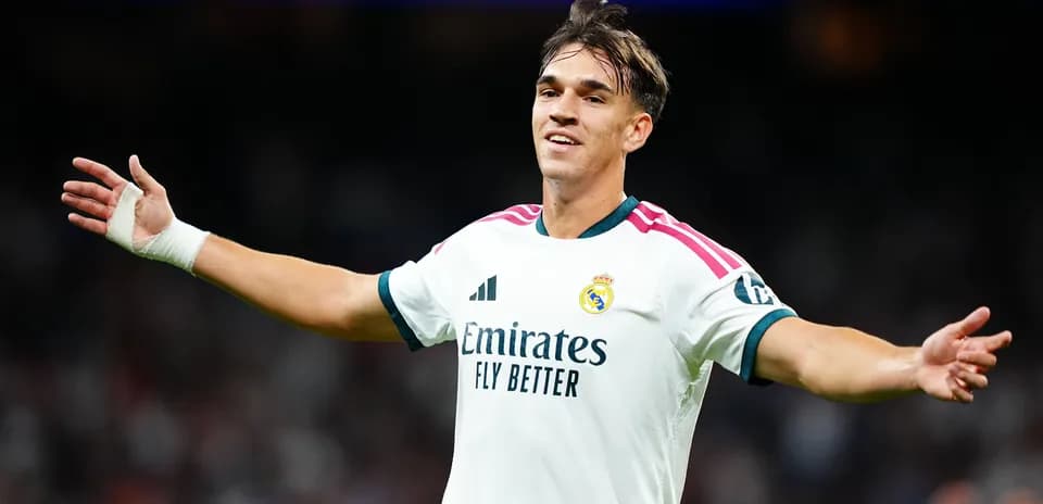 Jugador de Real Madrid celebrando con los brazos abiertos