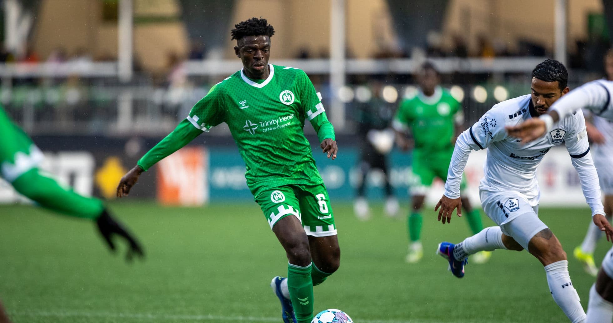 Jugando fútbol entre Hartford Athletic y New Mexico United