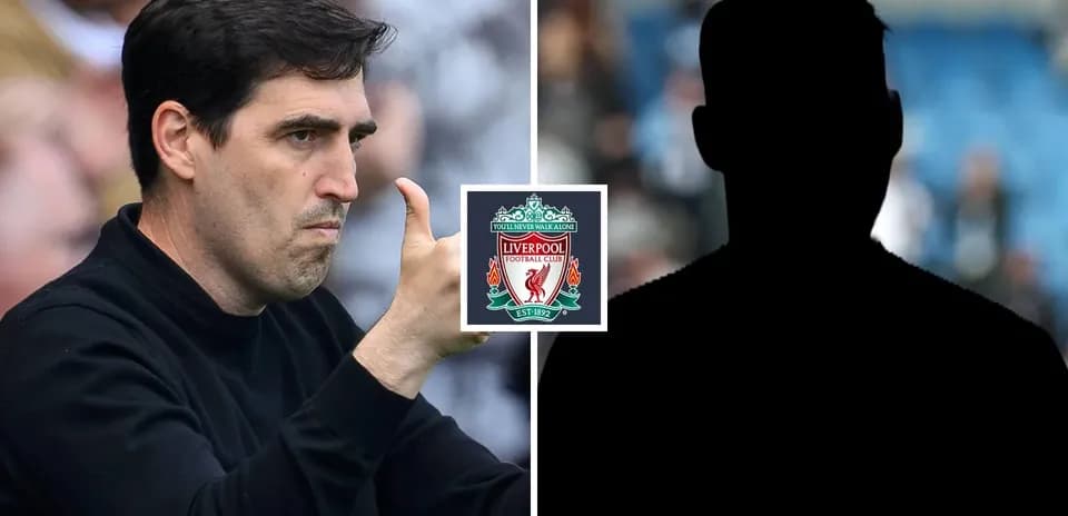 Entrenador señalando con pulgar hacia arriba