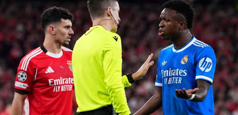 Real Madrid vence a Benfica 0-1 en Champions League: Gol de Vinícius