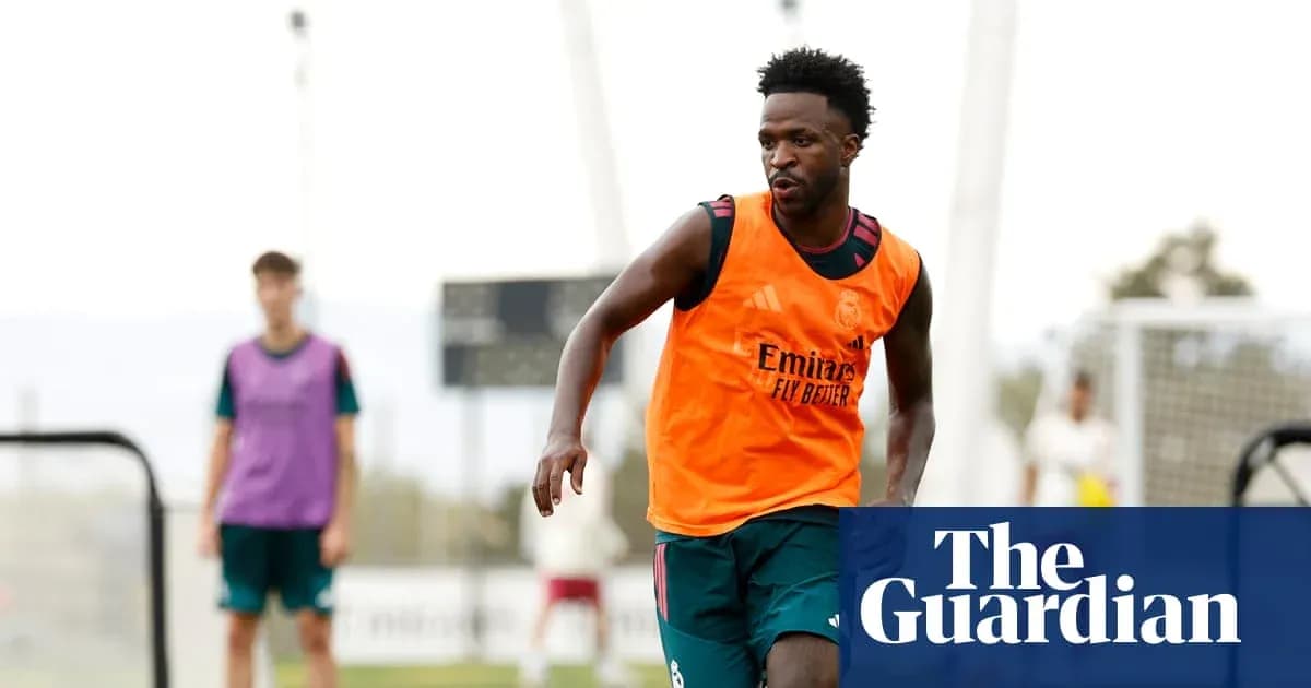 Jugador de Real Madrid entrenando en el campo