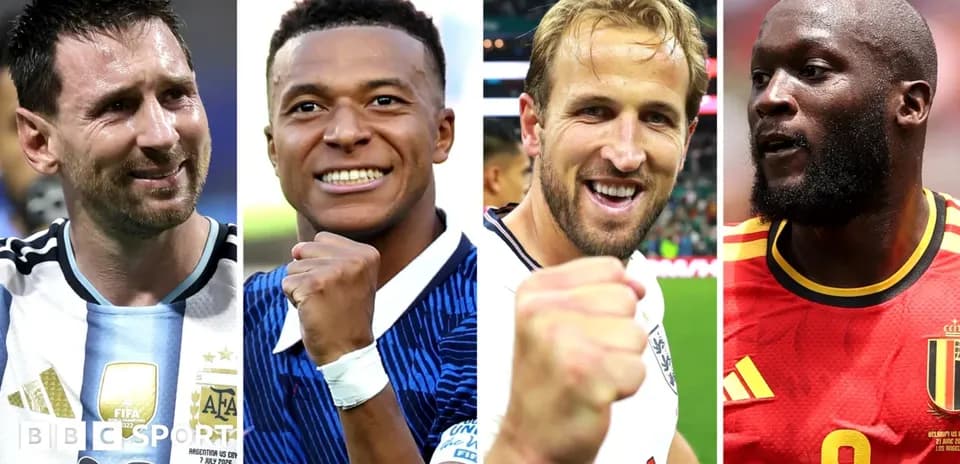 Cuatro futbolistas celebrando en diferentes momentos de juego