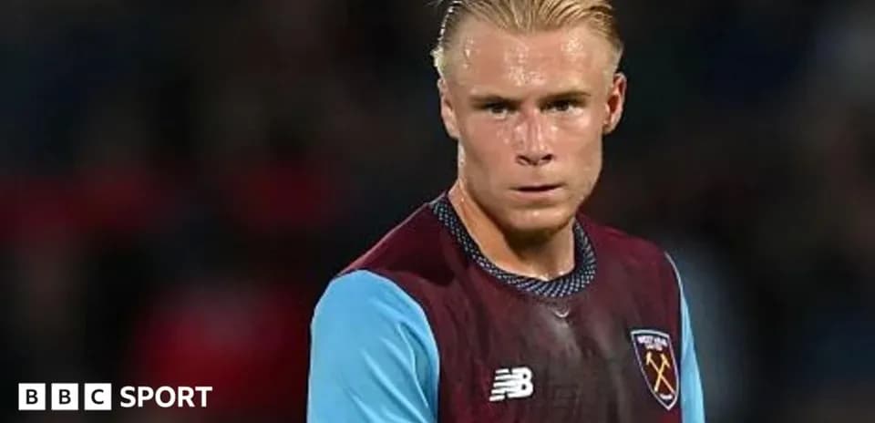 Jugador de West Ham en el campo durante un partido