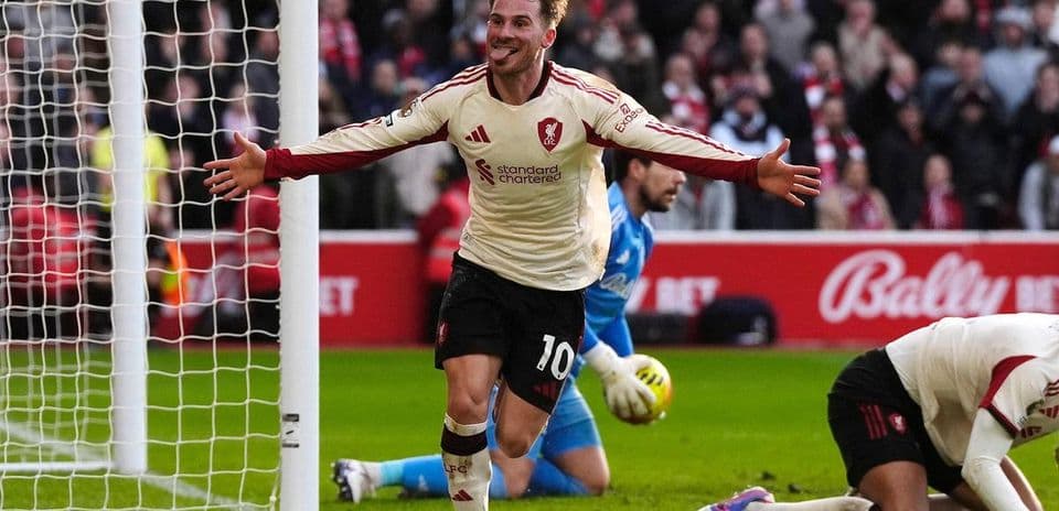 Jugador de Liverpool celebrando un gol