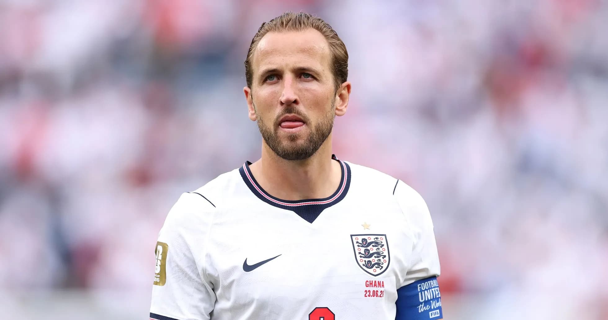 Jugador de Inglaterra en partido de fútbol
