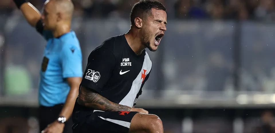 Jugador de Vasco da Gama celebrando un gol