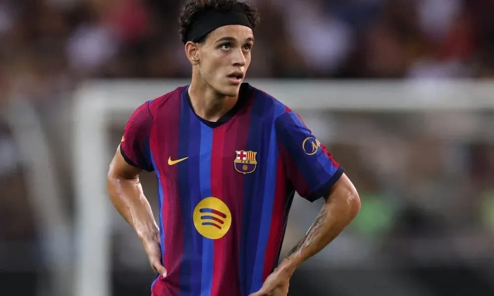 Jugador de Barcelona en el campo durante un partido