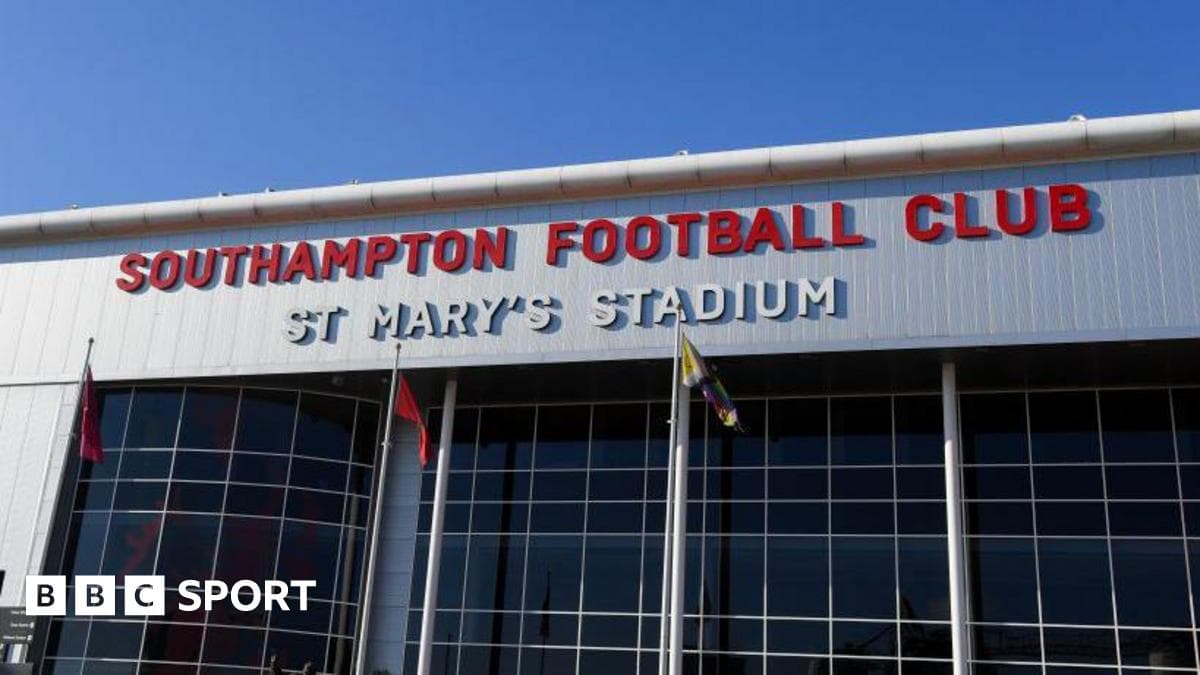 Fachada del estadio St Mary's de Southampton