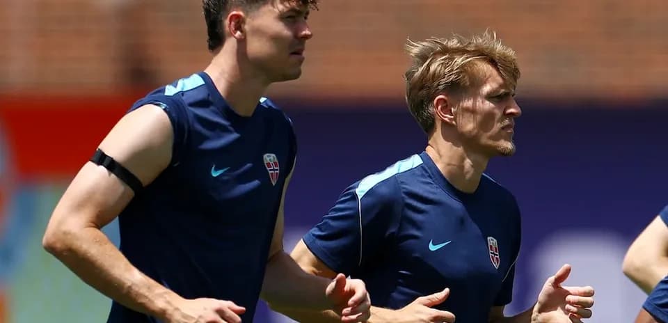 Dos jugadores noruegos entrenando para el Mundial