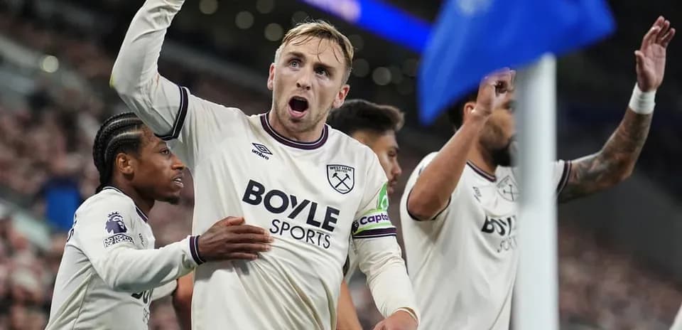 Jugador de West Ham celebrando un gol