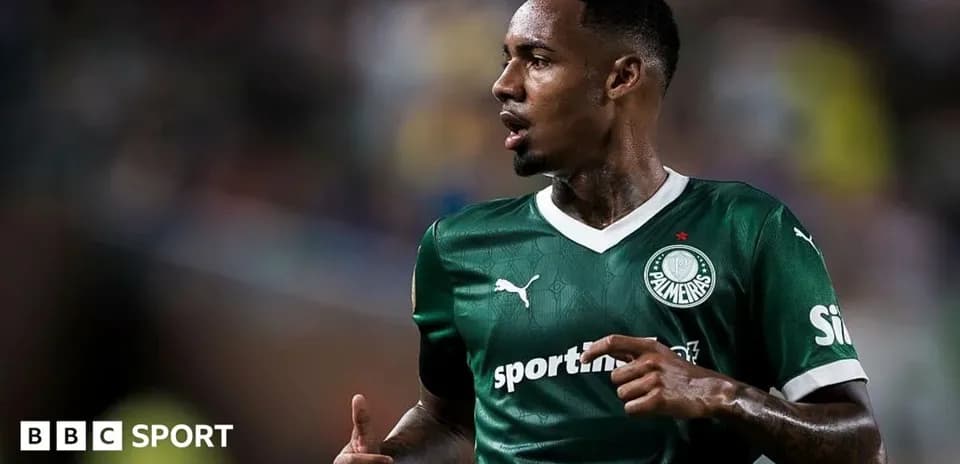 Jugador de Palmeiras celebrando durante un partido