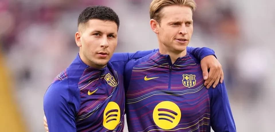 Dos jugadores de FC Barcelona en el calentamiento