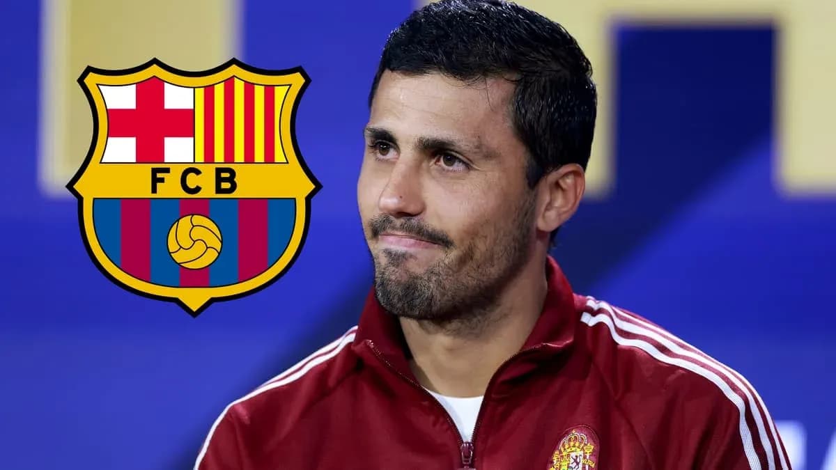 Jugador de fútbol en conferencia de prensa