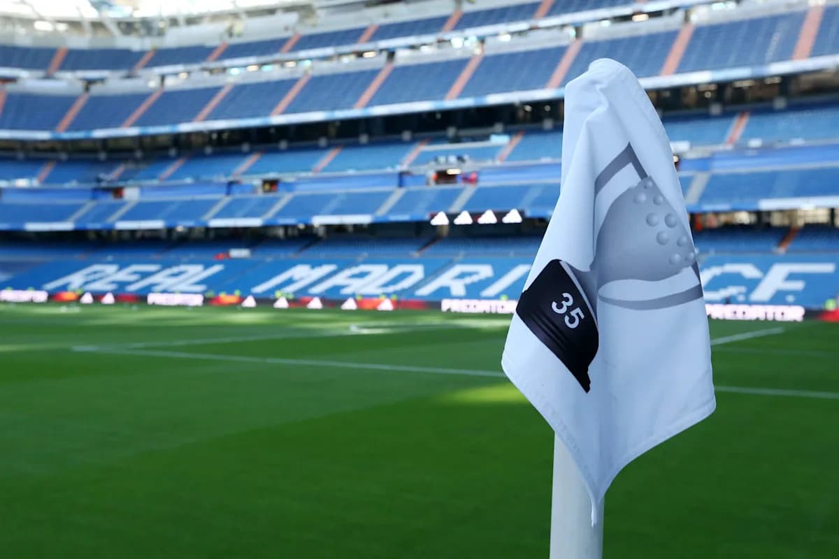 Esquina del campo en el Estadio Santiago Bernabéu