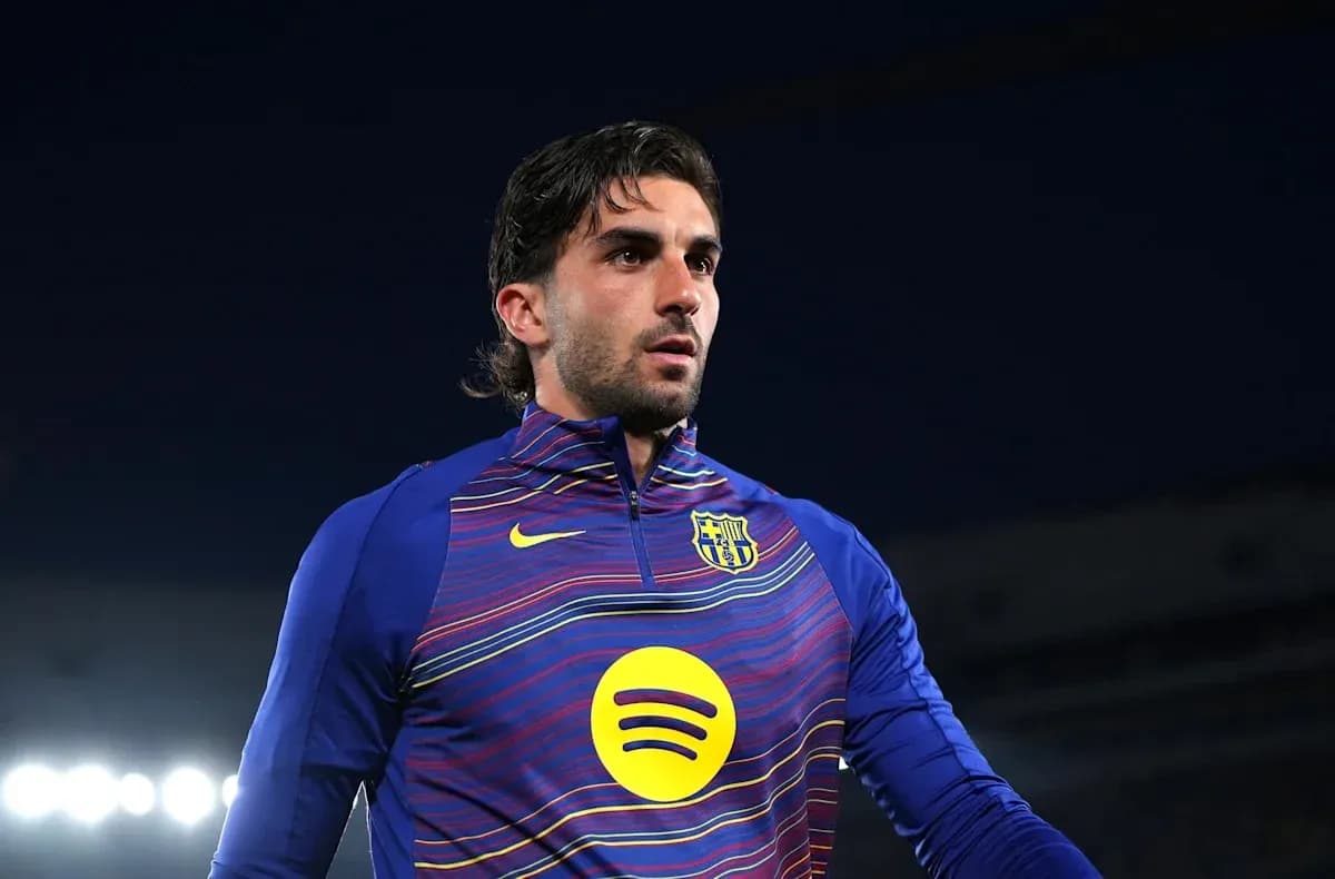 Jugador de fútbol con camiseta del FC Barcelona