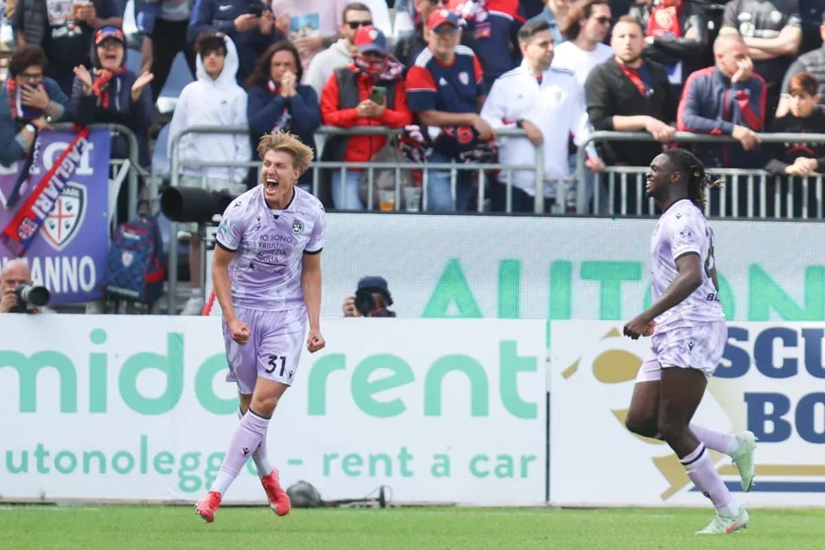 Jugadores de Udinese celebrando un gol