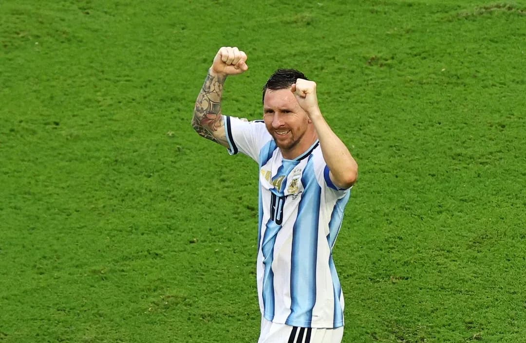 Jugador argentino celebrando en el campo de juego