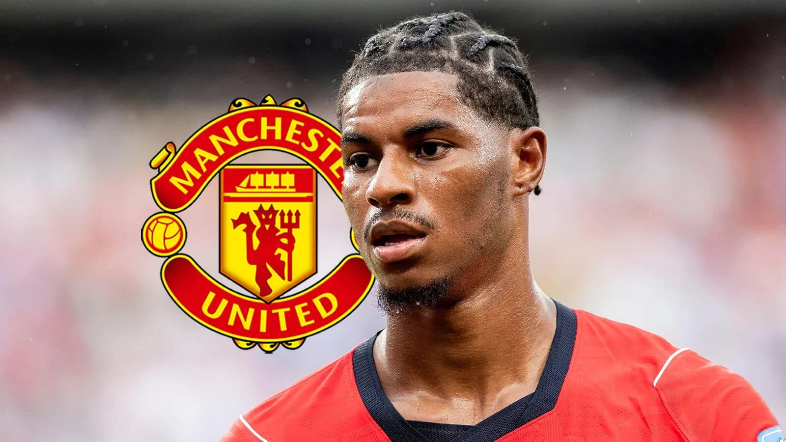 Jugador de Manchester United en uniforme rojo