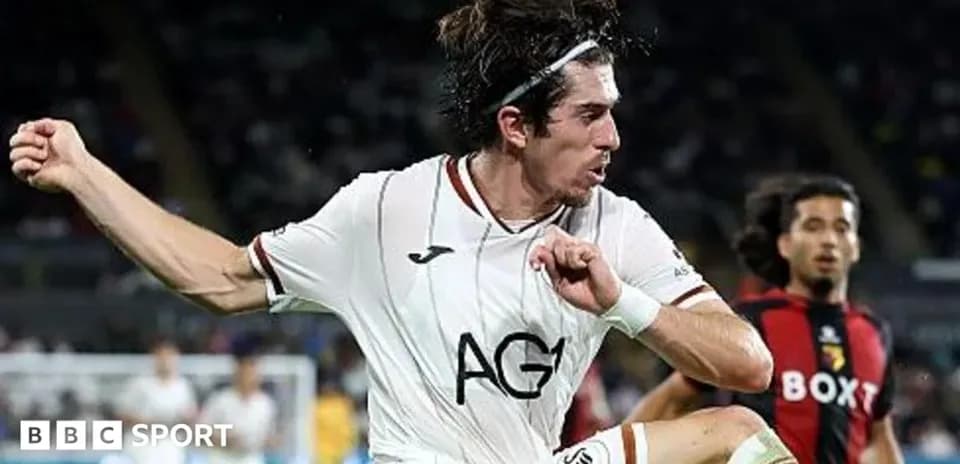 Jugador en acción durante partido de fútbol