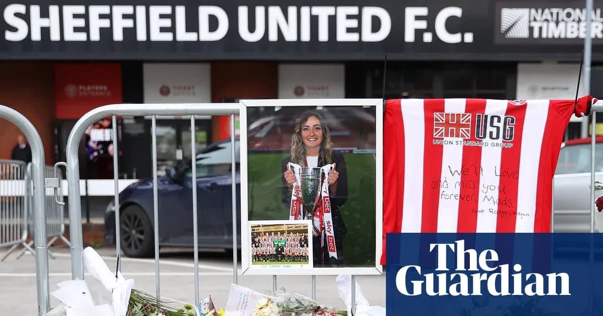Homenaje en Sheffield United F.C. con flores y camiseta