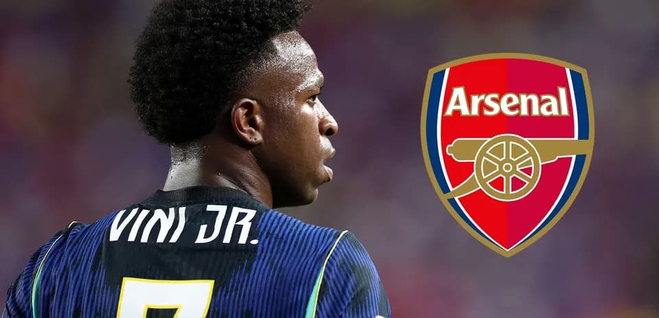Jugador Vini Jr. en uniforme con logo de Arsenal