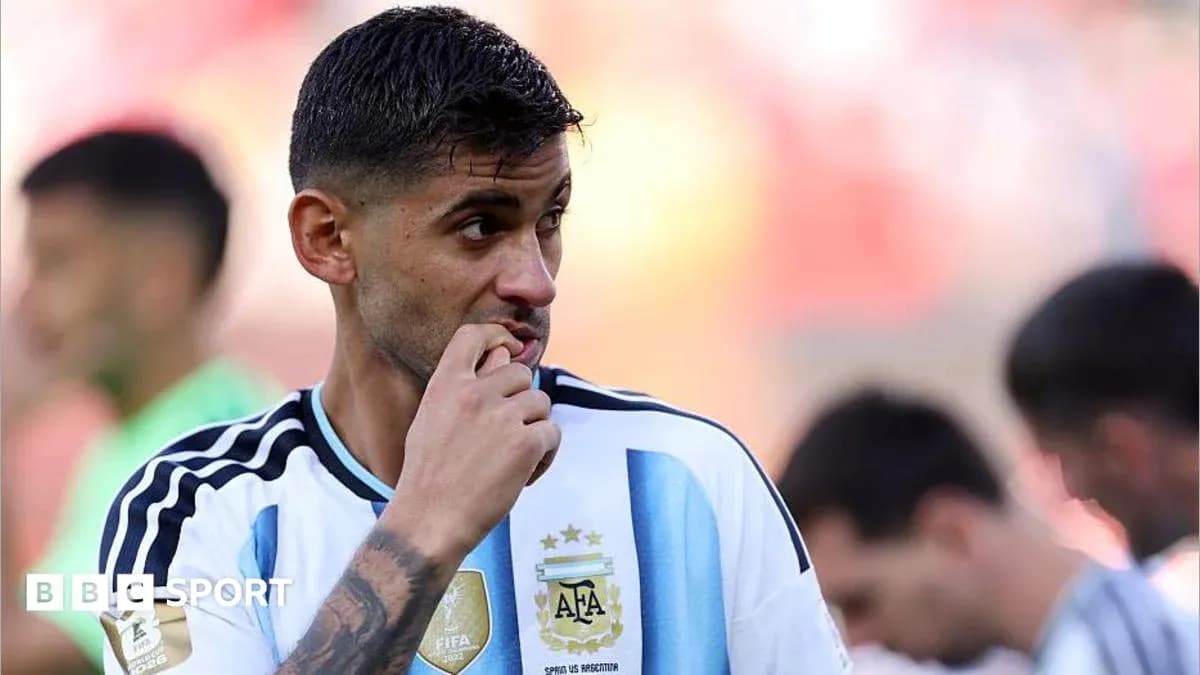 Jugador de Argentina pensativo antes del partido