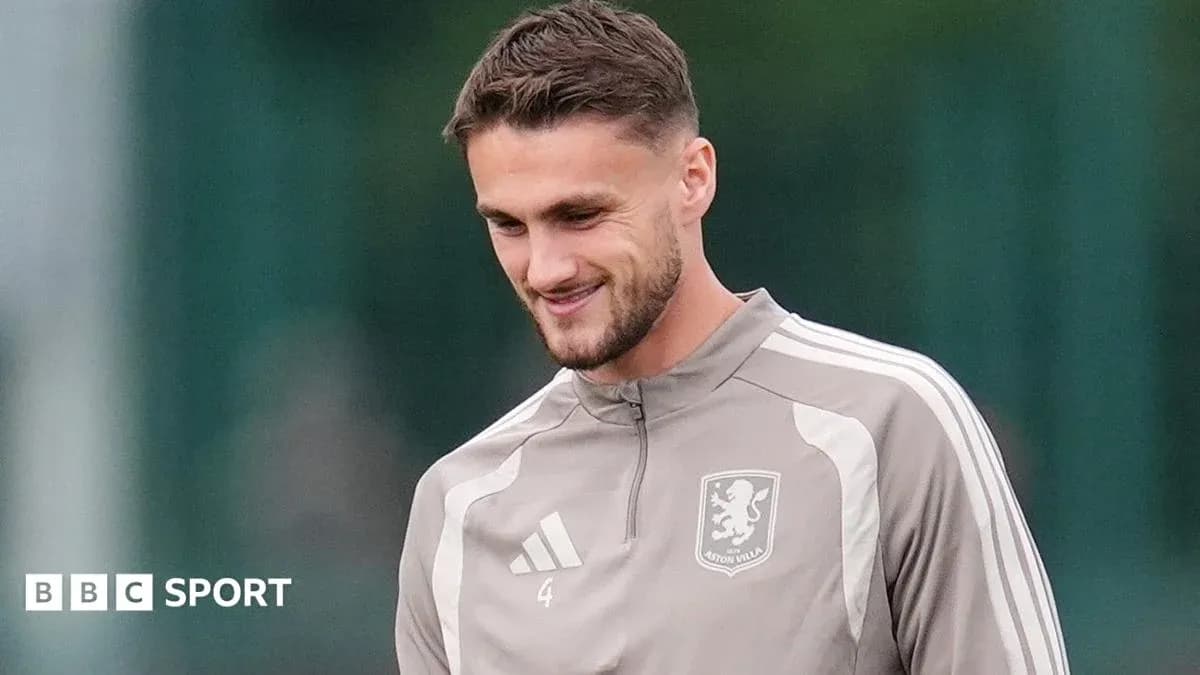 Jugador de Aston Villa durante una sesión de entrenamiento