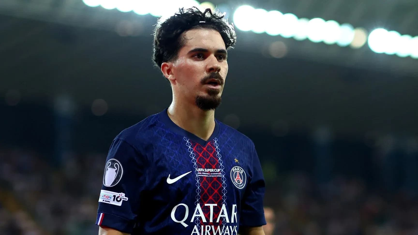 Jugador de PSG en acción durante el partido