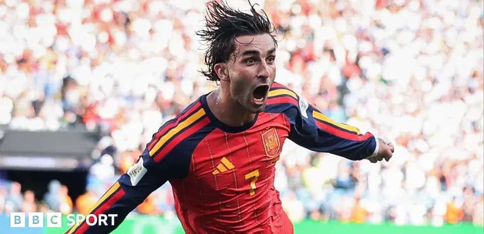 Jugador de España celebrando un gol en partido