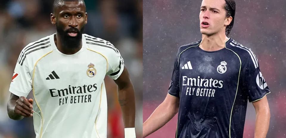 Dos jugadores de Real Madrid en acción