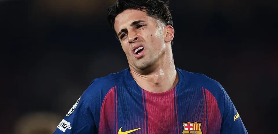 Jugador de Barcelona mostrando expresión de frustración